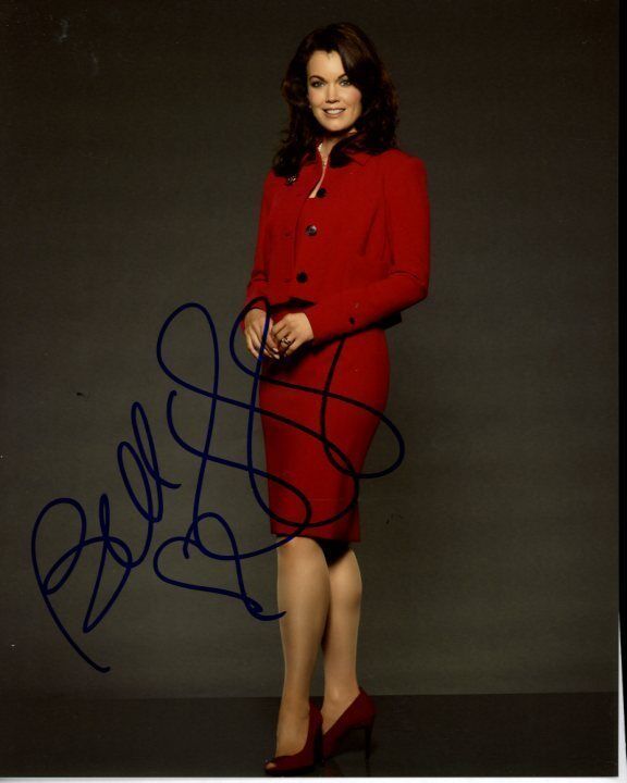 BELLAMY YOUNG Signed Autographed SCANDAL MELLIE GRANT Photo Poster painting