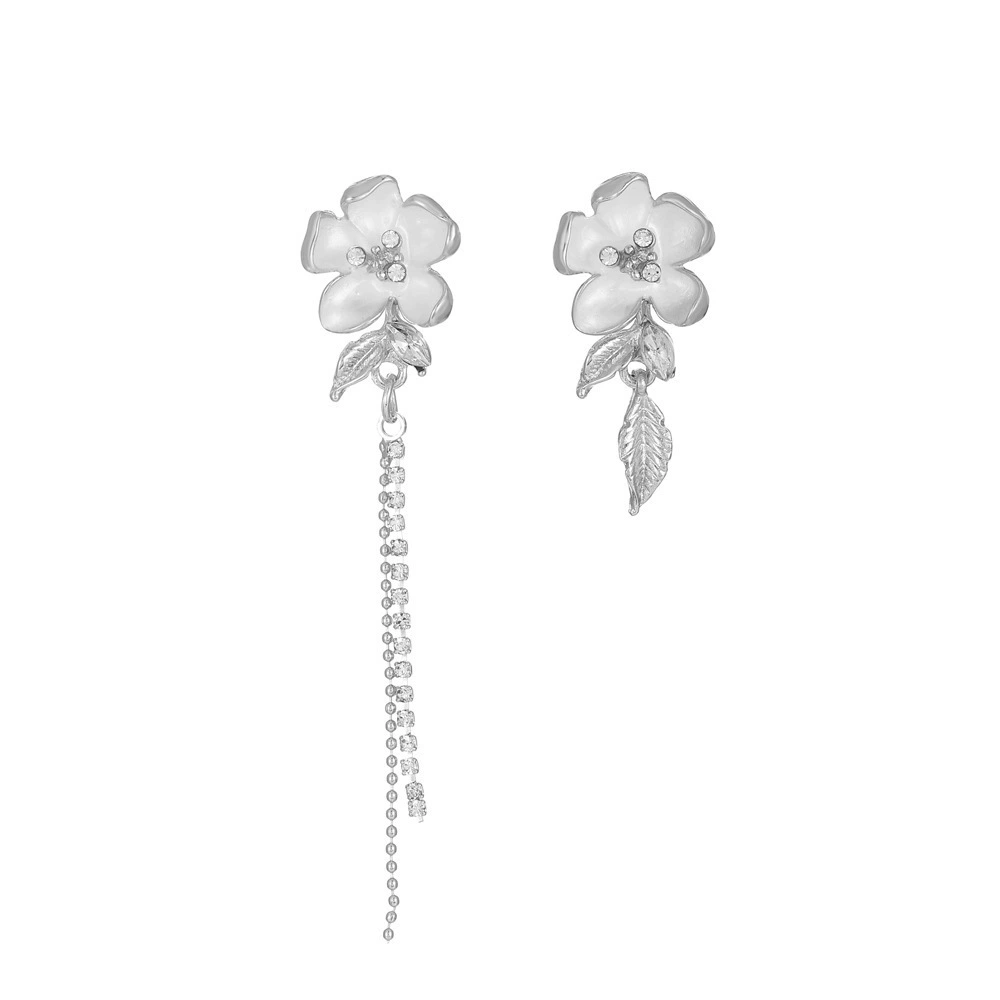 Flower Shell Zirconia Earrings