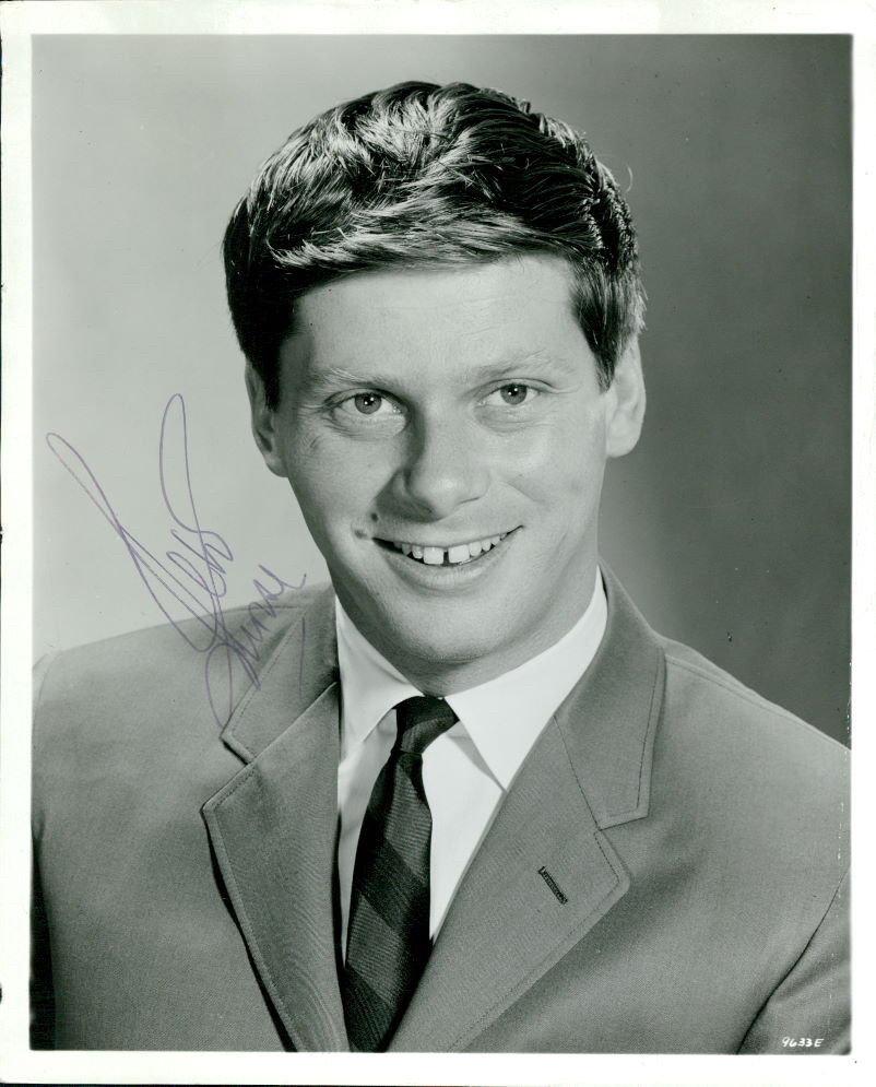 Robert Morse (Vintage) signed Photo Poster painting COA