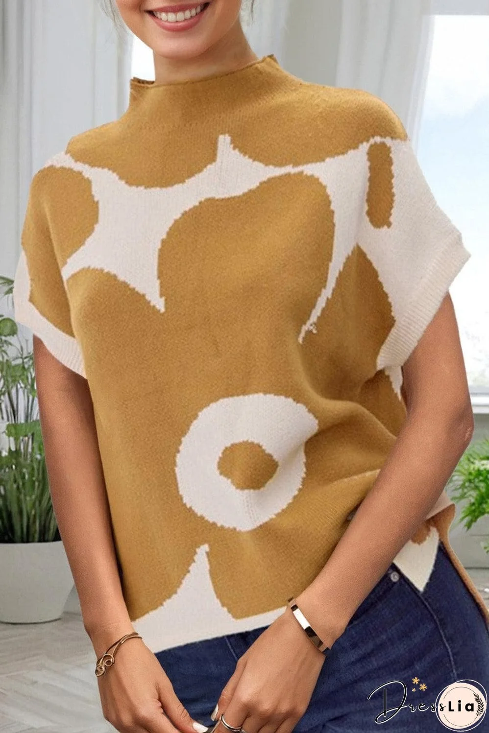 Camel Big Flower Pattern Stand Neck Short Sleeve Sweater