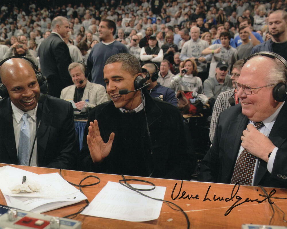 VERNE LUNDQUIST SIGNED AUTOGRAPH 8X10 Photo Poster painting - W/ PRESIDENT BARACK OBAMA RARE!