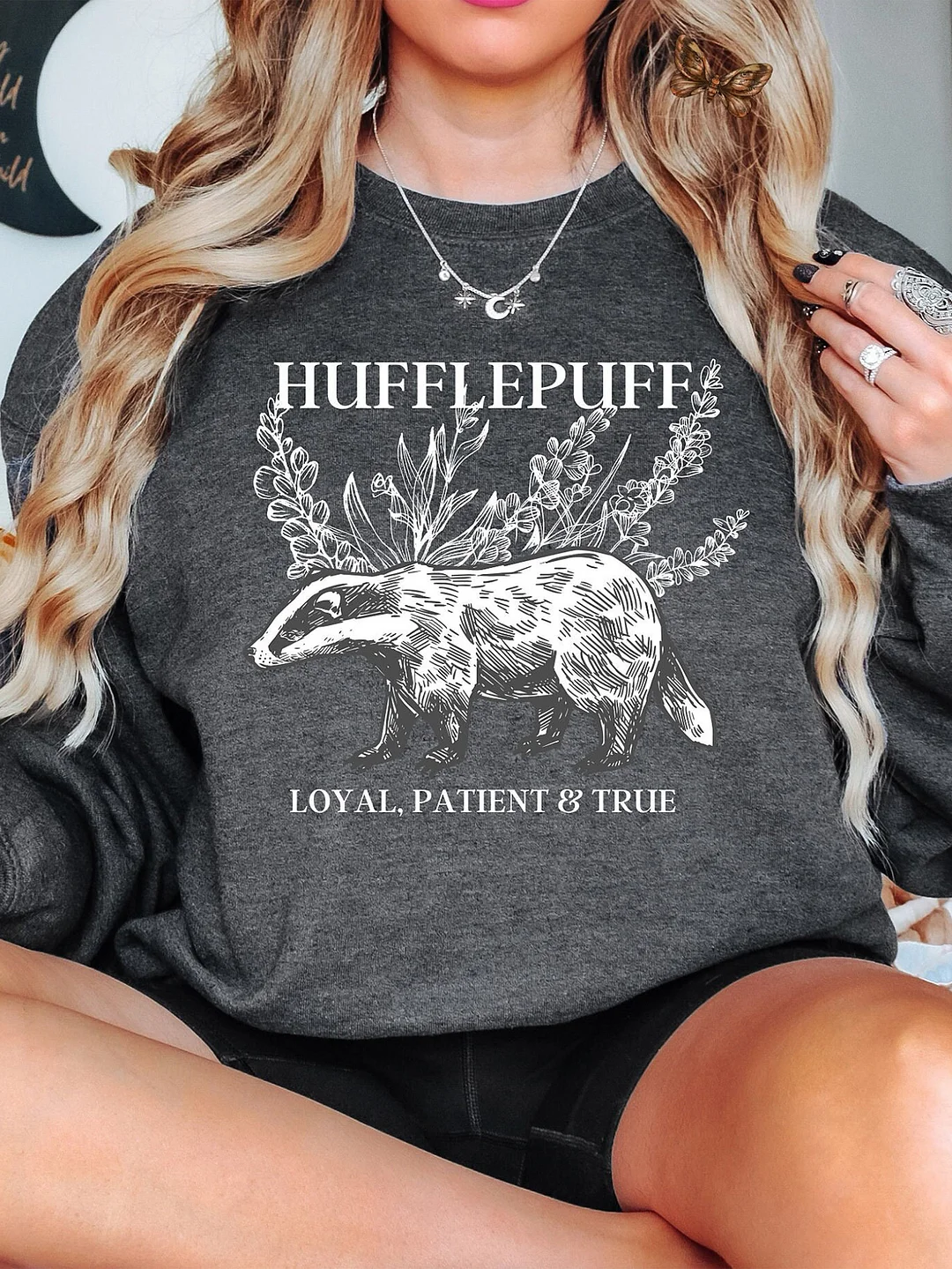 Hufflepuff House Hogwarts House Wizard Sweatshirt / DarkAcademias /Darkacademias