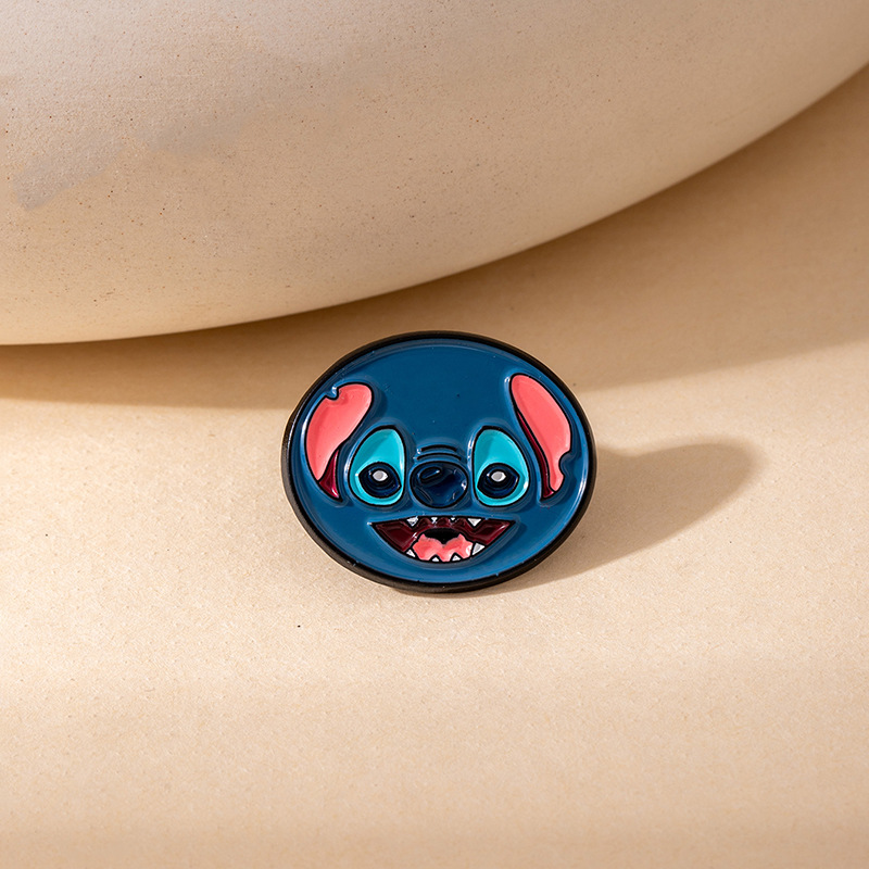 Hot-selling cute cartoon Lilo & Stitch badges Stitch anime pins creative oil-drop medals