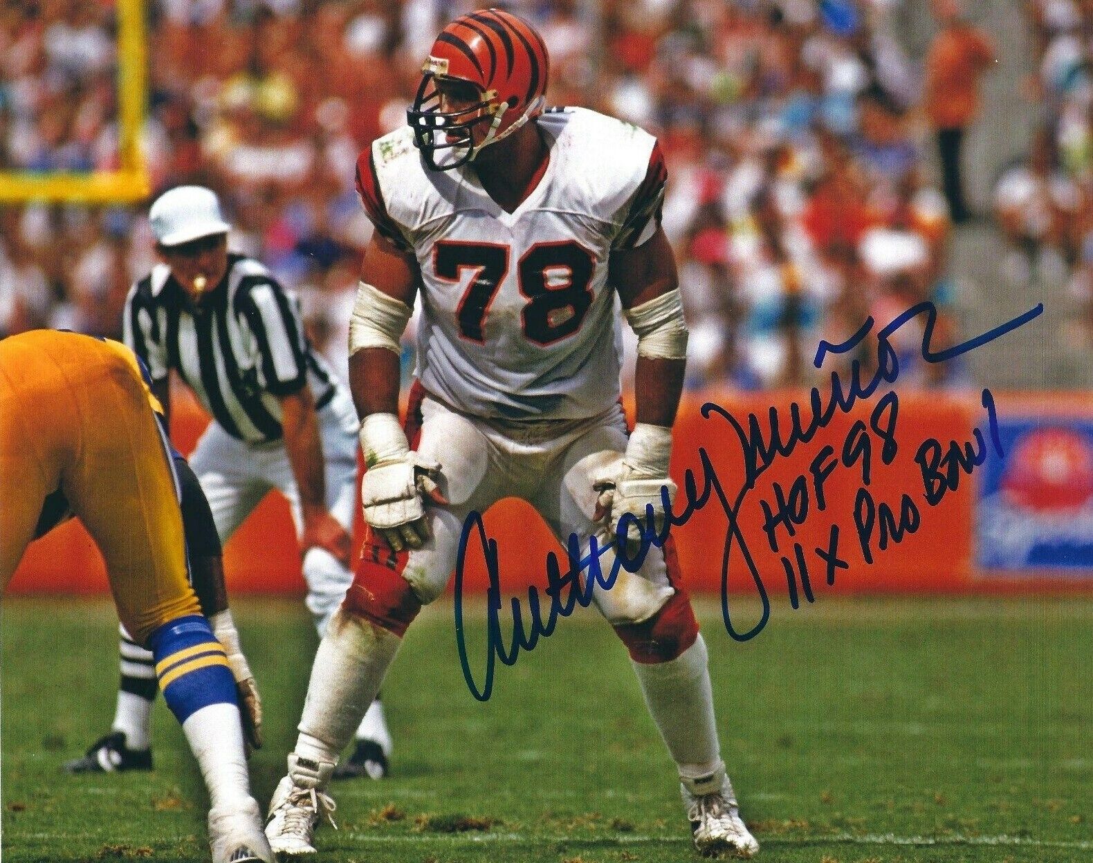 Anthony Munoz Autographed Signed 8x10 Photo Poster painting ( HOF Bengals ) REPRINT