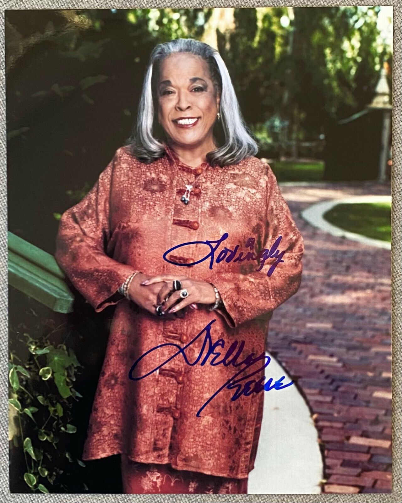 Touched by an Angel Della Reese Signed IP 8x10 Color Photo Poster painting - Authentic