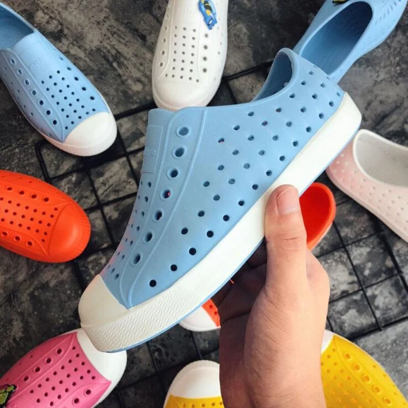 Miaoguan 2021 Children Nativ Jelly Shoes Summer Croc Shoes Scarpe Kids Garden Shoes Beach Hollow Mules Clogs Candy Color Sandals