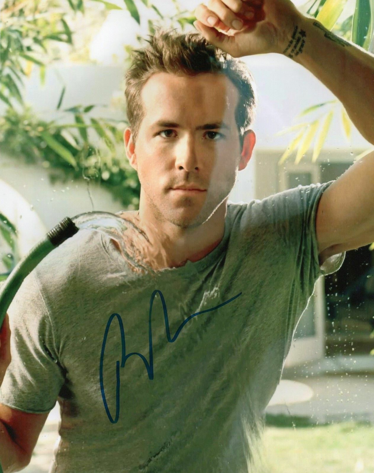 RYAN REYNOLDS AUTOGRAPHED SIGNED A4 PP POSTER Photo Poster painting PRINT 1