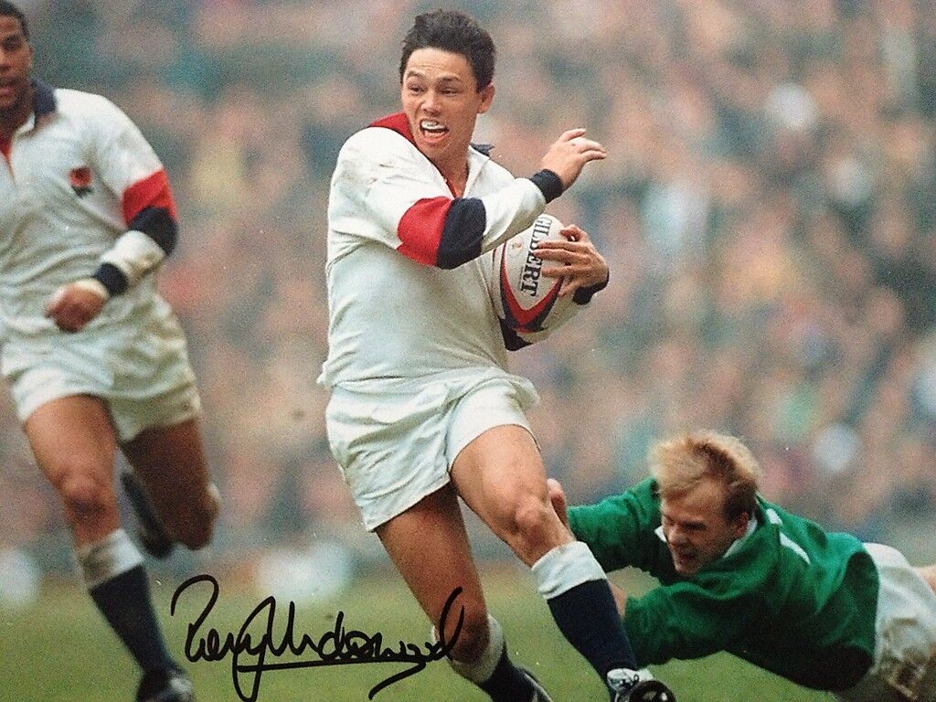 RORY UNDERWOOD - ENGLAND RUGBY UNION LEGEND - SUPERB SIGNED ACTION Photo Poster painting