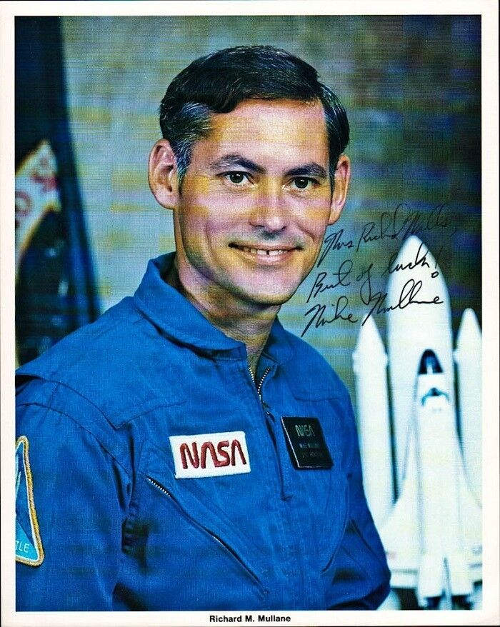 Shuttle Astronaut MIKE MULLANE Signed Photo Poster painting