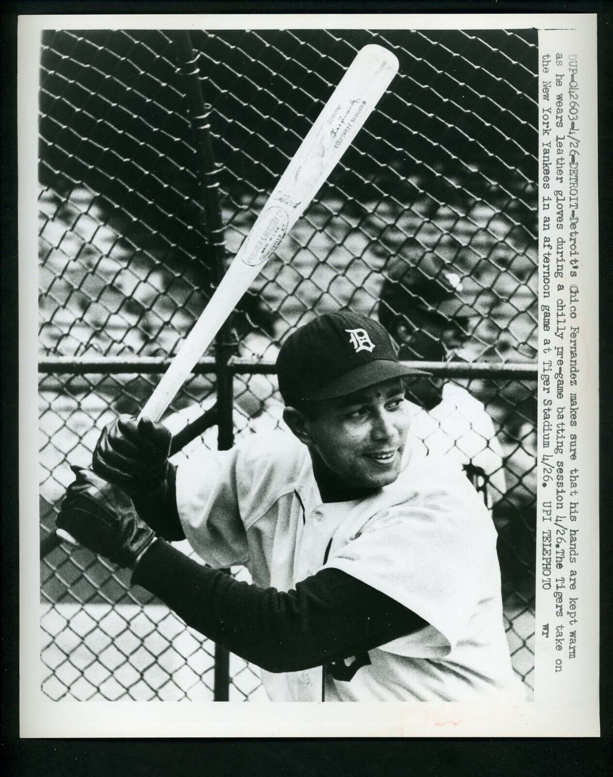 Chico Fernandez batting practice 1961 Press Photo Poster painting Detroit Tigers