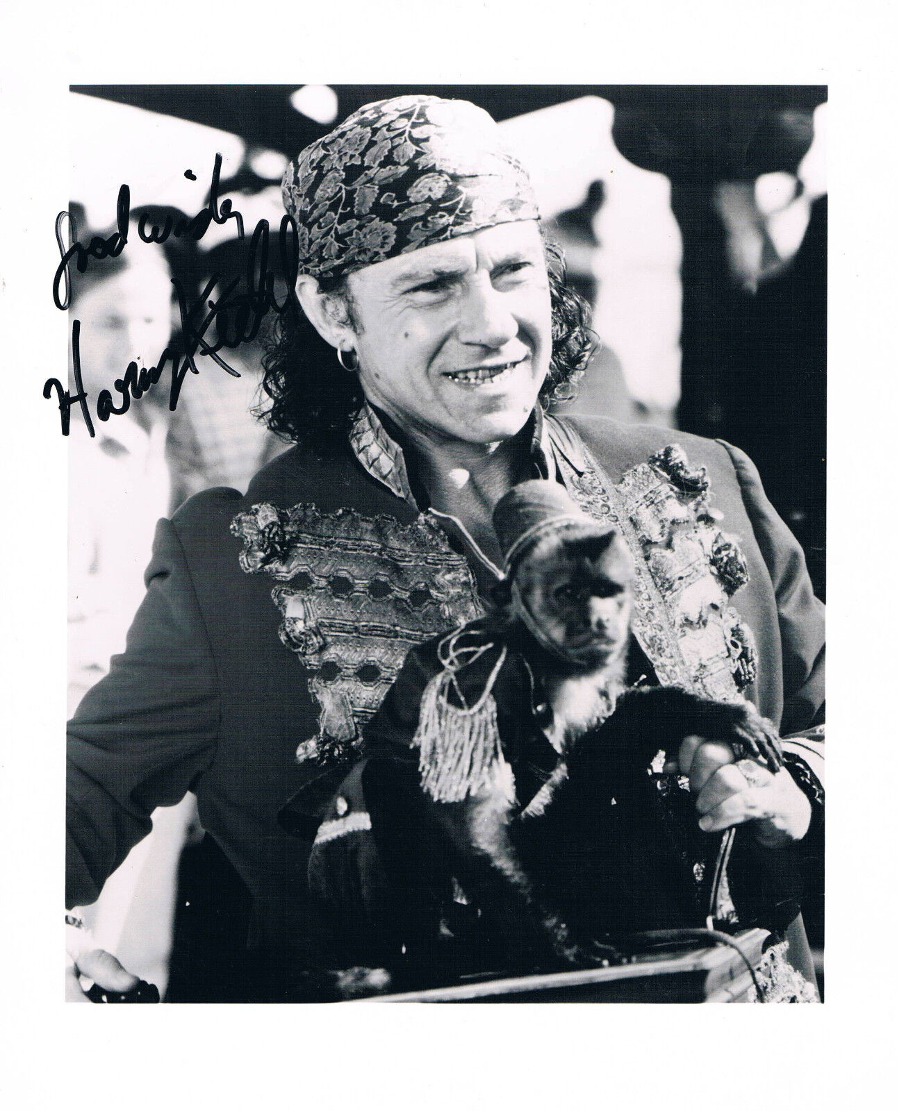 Harvey Keitel 1939- genuine autograph 8x10