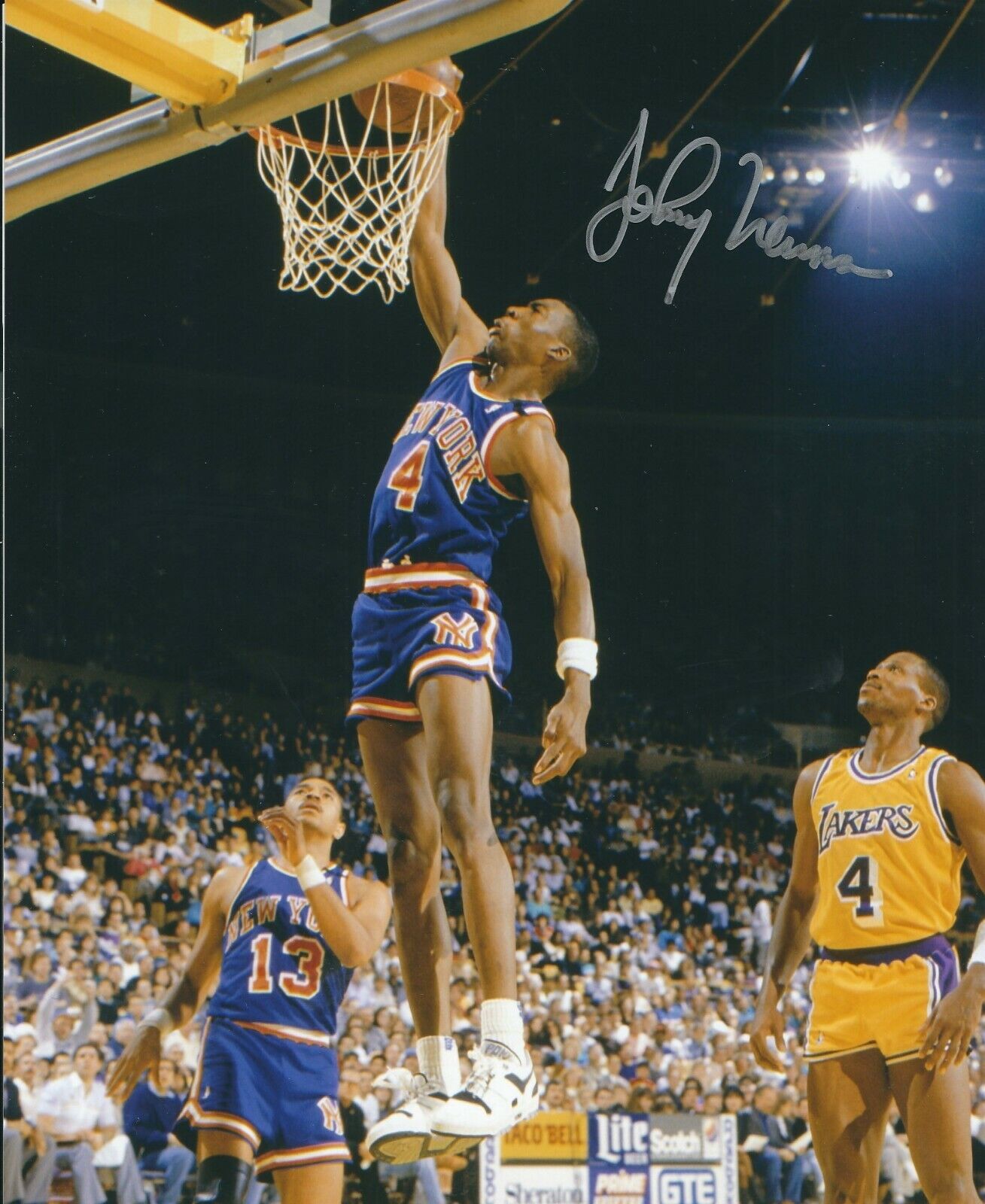 Signed 8x10 JOHNNY NEWMAN New York Knicks Autographed Photo Poster painting w/COA