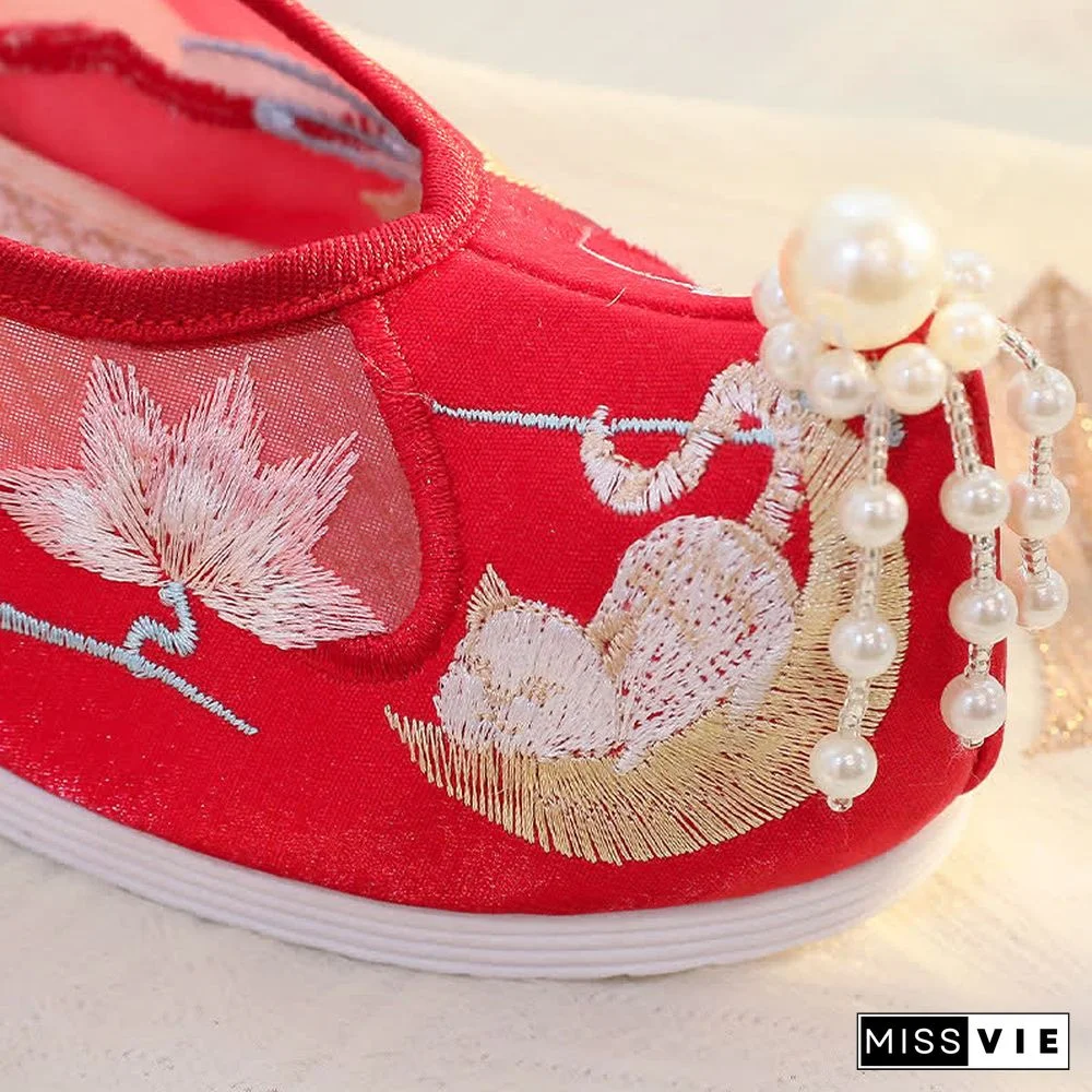 Vintage Lotus Moon Embroidery Pearl Lace Up Flats Shoes