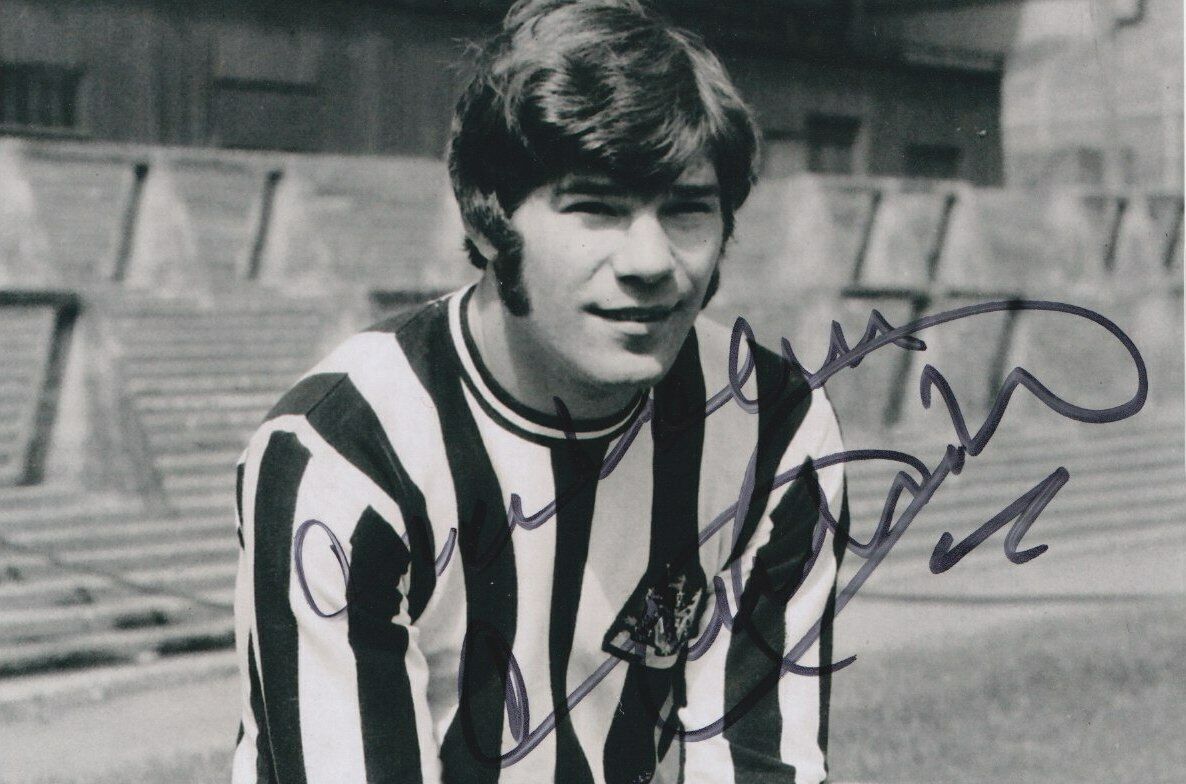 Malcolm Macdonald Hand Signed 6x4 Photo Poster painting Newcastle United Autograph 3