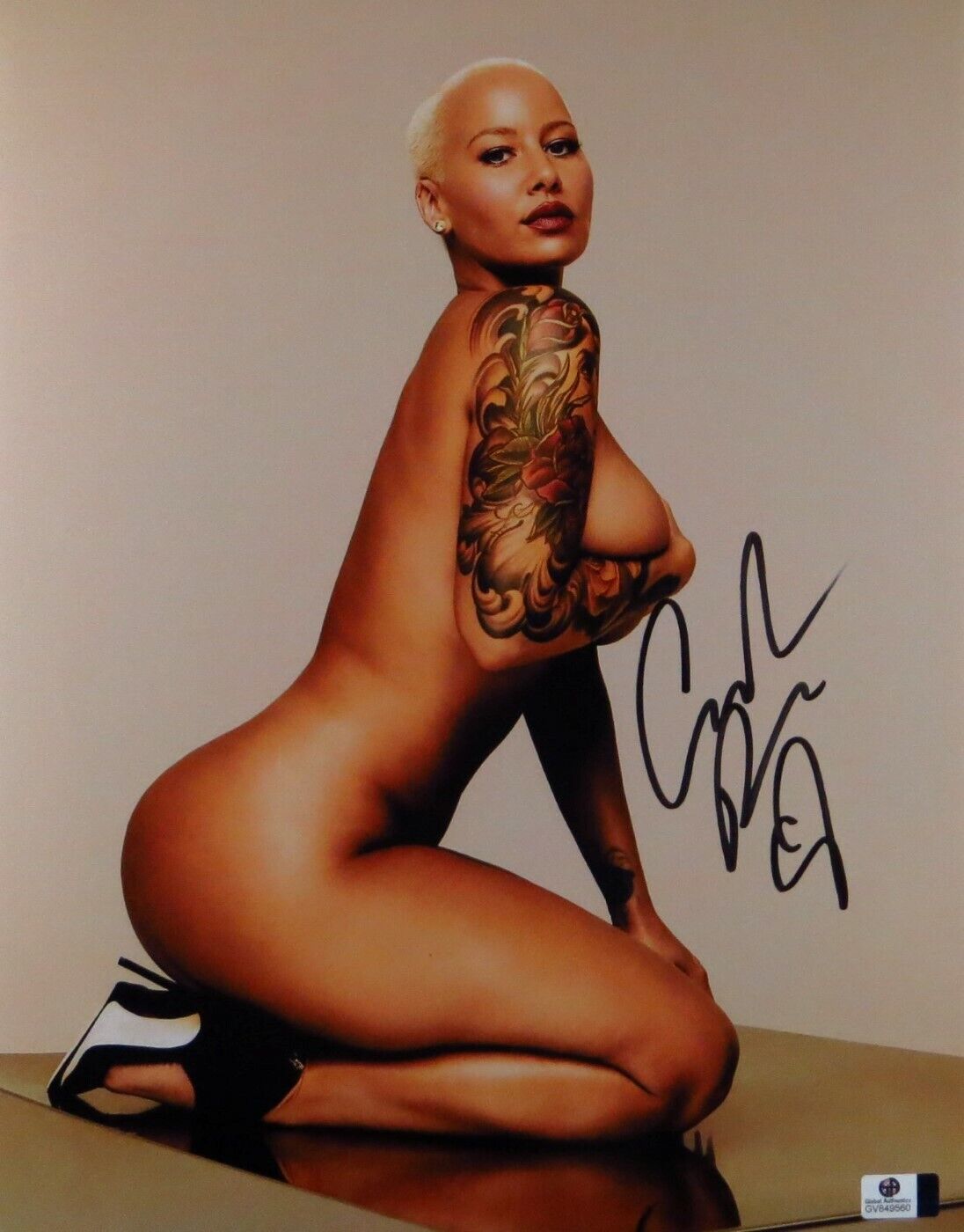 Amber Rose Signed Autographed 11X14 Photo Poster painting Gorgeous Sexy Heels GV849560