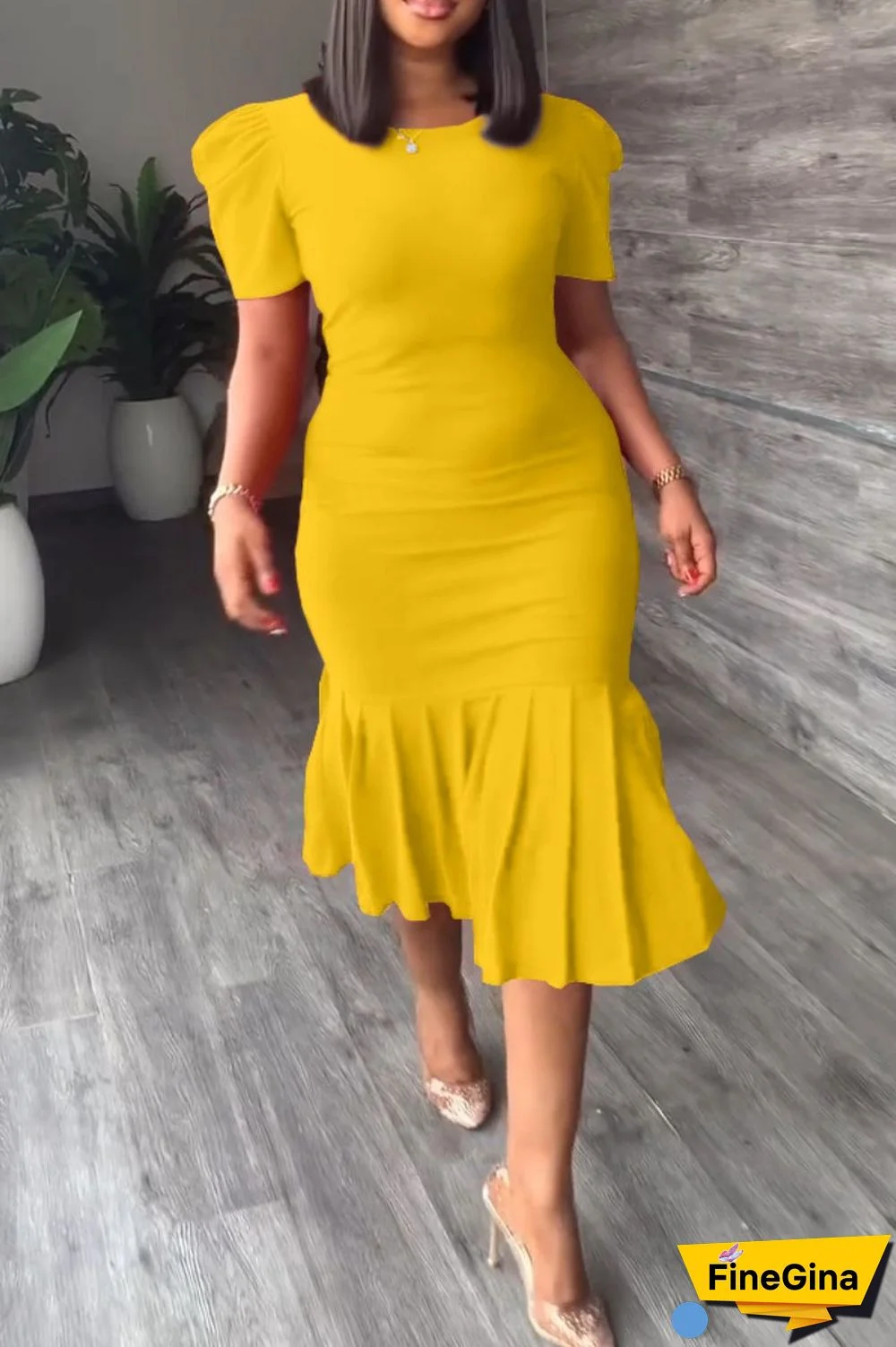 Yellow Casual Solid Basic O Neck Short Sleeve Dress