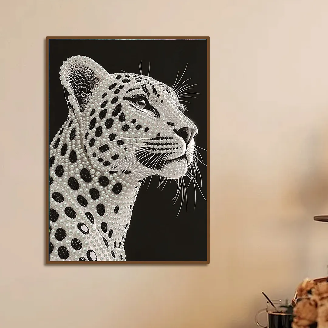Spotted Leopard Special Shaped 5D DIY Partial Drill Diamond Pearl Painting Kit for Adults Beginners Home Decor Art Craft Pearl Diamond Painting 30x40cm