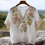 Women's Rose Embroidered Linen Blend T-shirt - Image 2