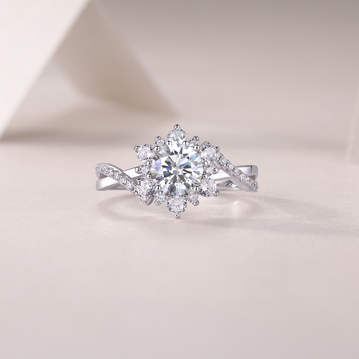 S925 Sterling Silver 1 Ct D VVS Moissanite Round Cut Dazzling Diamond Flower Shape Women's Ring Wedding Jewelry