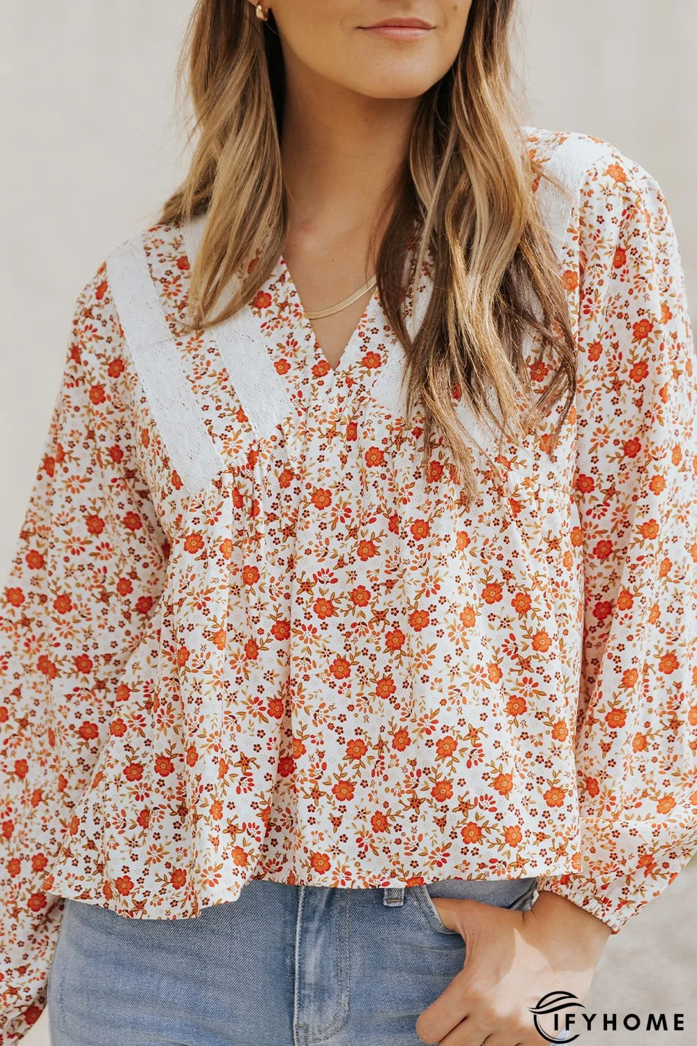 Red Floral Print Lace Contrast V Neck Blouse | IFYHOME