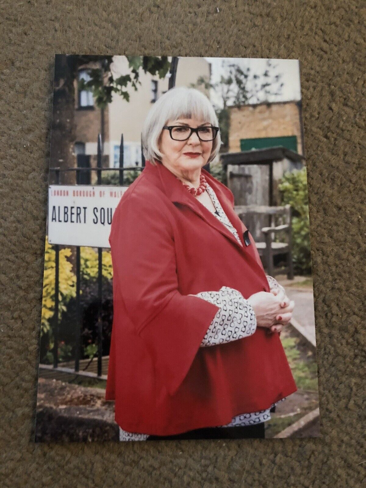 GWEN TAYLOR (EASTENDERS) UNSIGNED Photo Poster painting- 6x4”