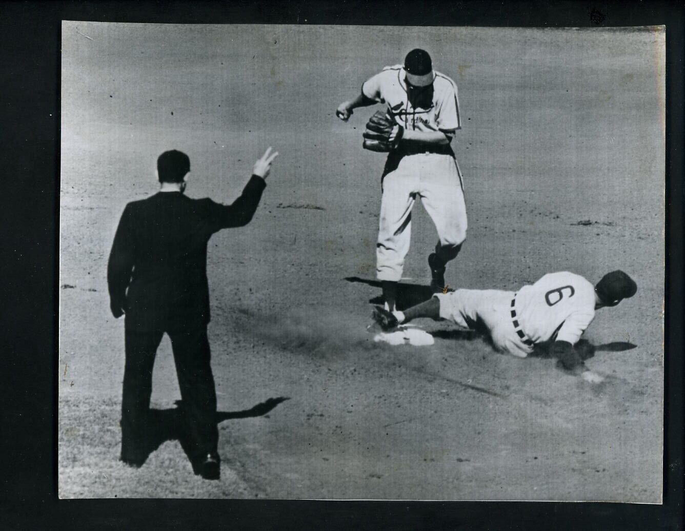 Marty Marion & Stan Hack 1946 Type 1 Press Photo Poster painting with SPANISH Tag Cardinals Cubs