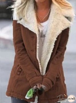 Relaxed and Timeless winter Coat