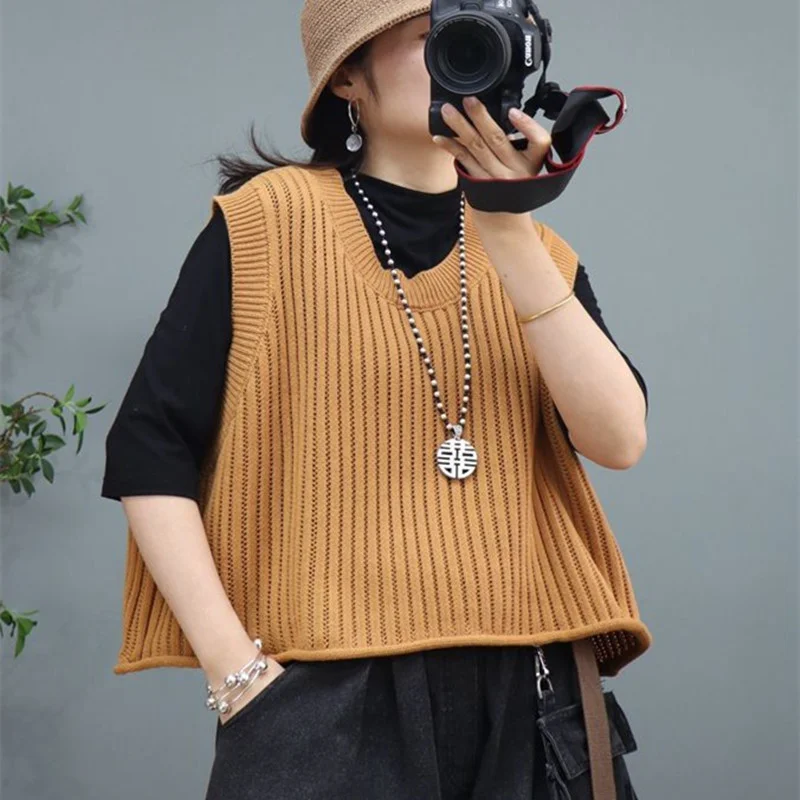 Toloer Toloer Spring And Autumn New Fold Wear Solid Color Horse Clip Vest Retro Loose Short Round Collar Knit Vest Woman-Outfit Ideas