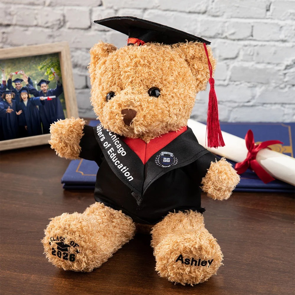 Personalized Cute Bachelor Cap Plush Teddy Bear Stuffed Toy with Name and School Badge Class of 2026 Graduation Gift for Kids Graduates