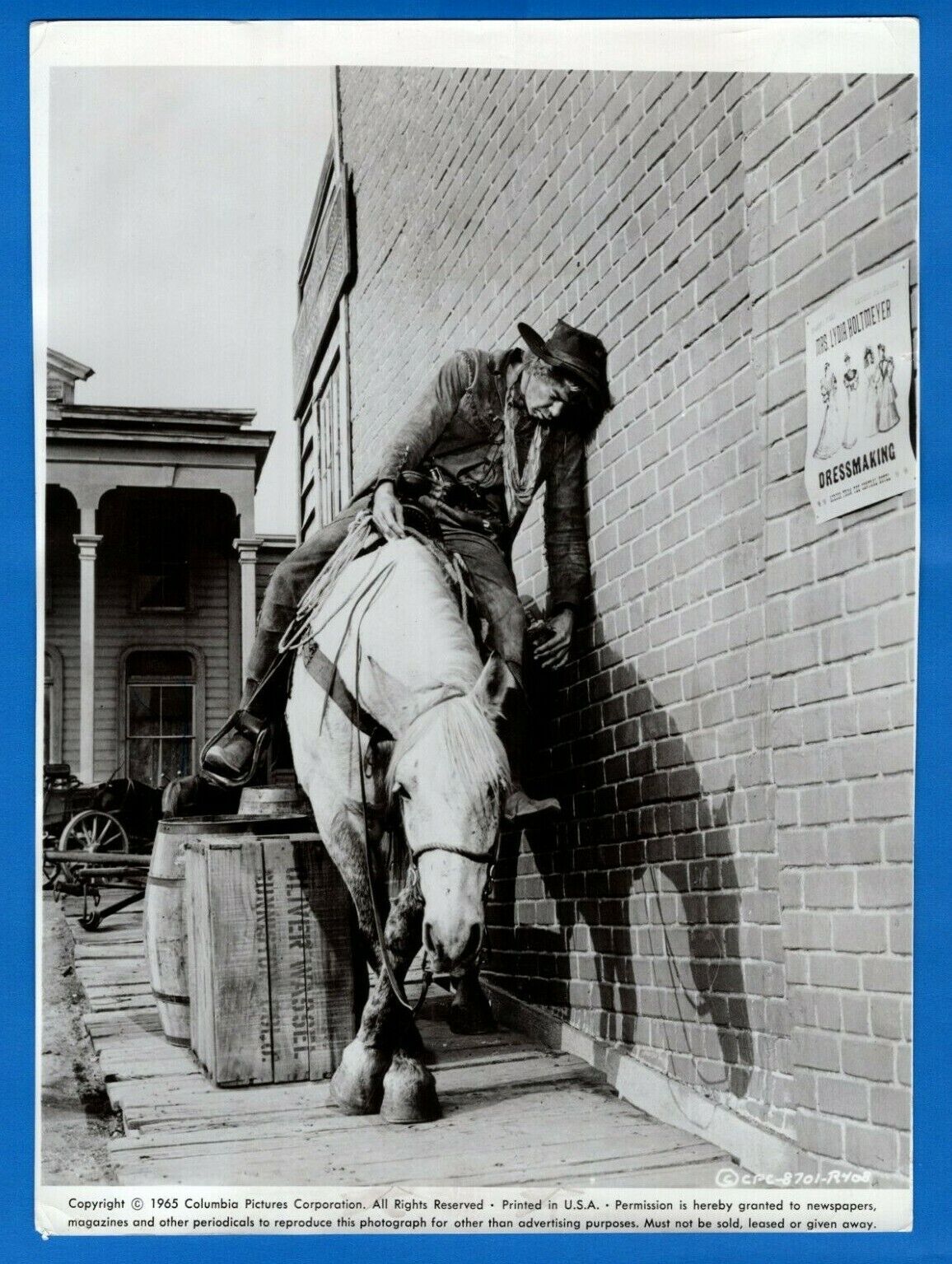 LEE MARVIN Actor 7.25x10 Promo Press News Photo Poster painting 1965 CAT BALLOU