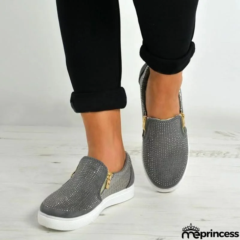 Super Cute Crystal Decorated Shining Flat Shoes For Women