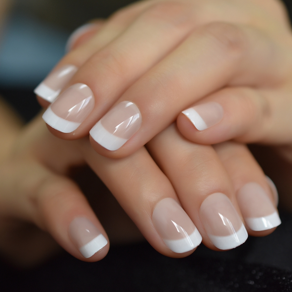 Longyouyou Fun Summer Nails – Glossy Round Press On Nails with Spaceship Star Designs  