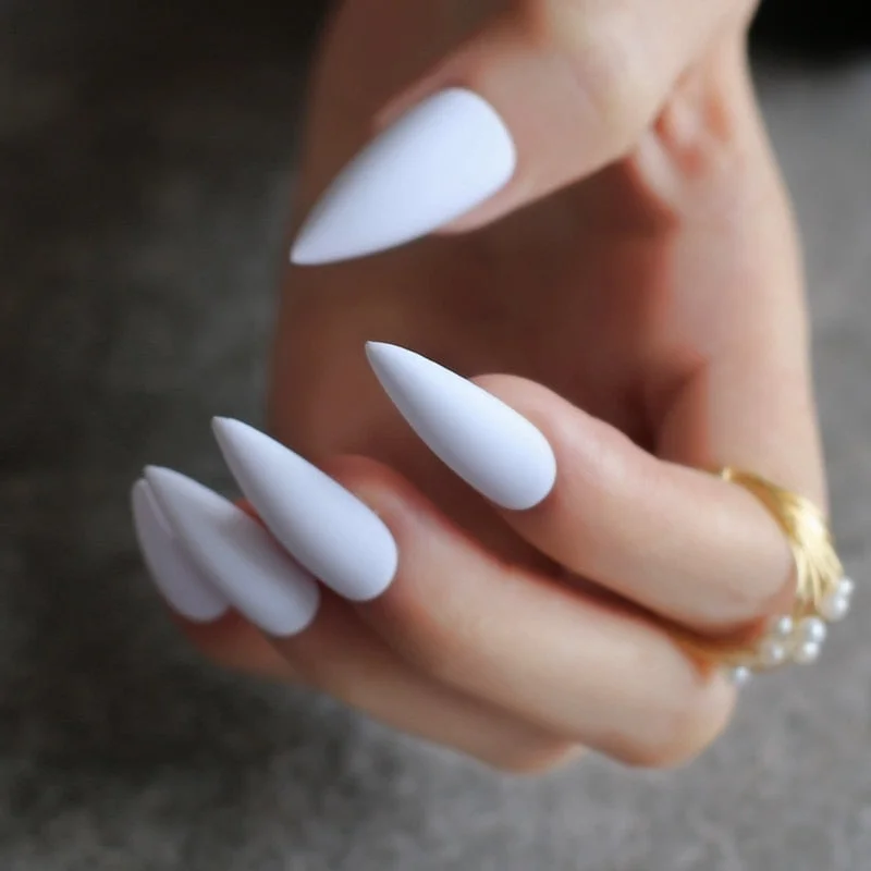 DIY long shiny fake nails INS 10 colors optional Stiletto salon glossy false nails Long almond salon art false nails matte-Nail Inspo