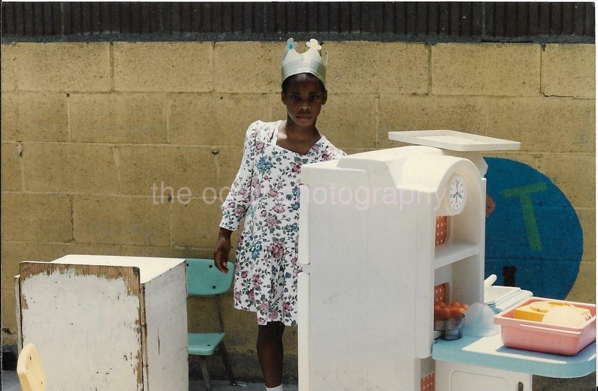 Young Girl FOUND Photo Poster paintingGRAPH ColorOriginal Snapshot VINTAGE 05 29