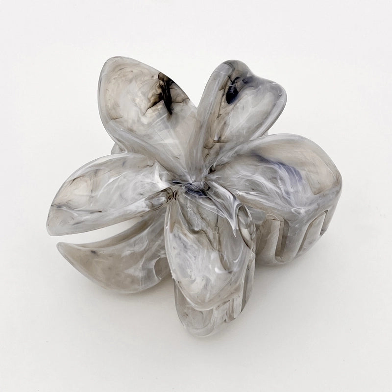 Women’s Minimalist Floral Plastic Resin Stoving Varnish Hair Claws