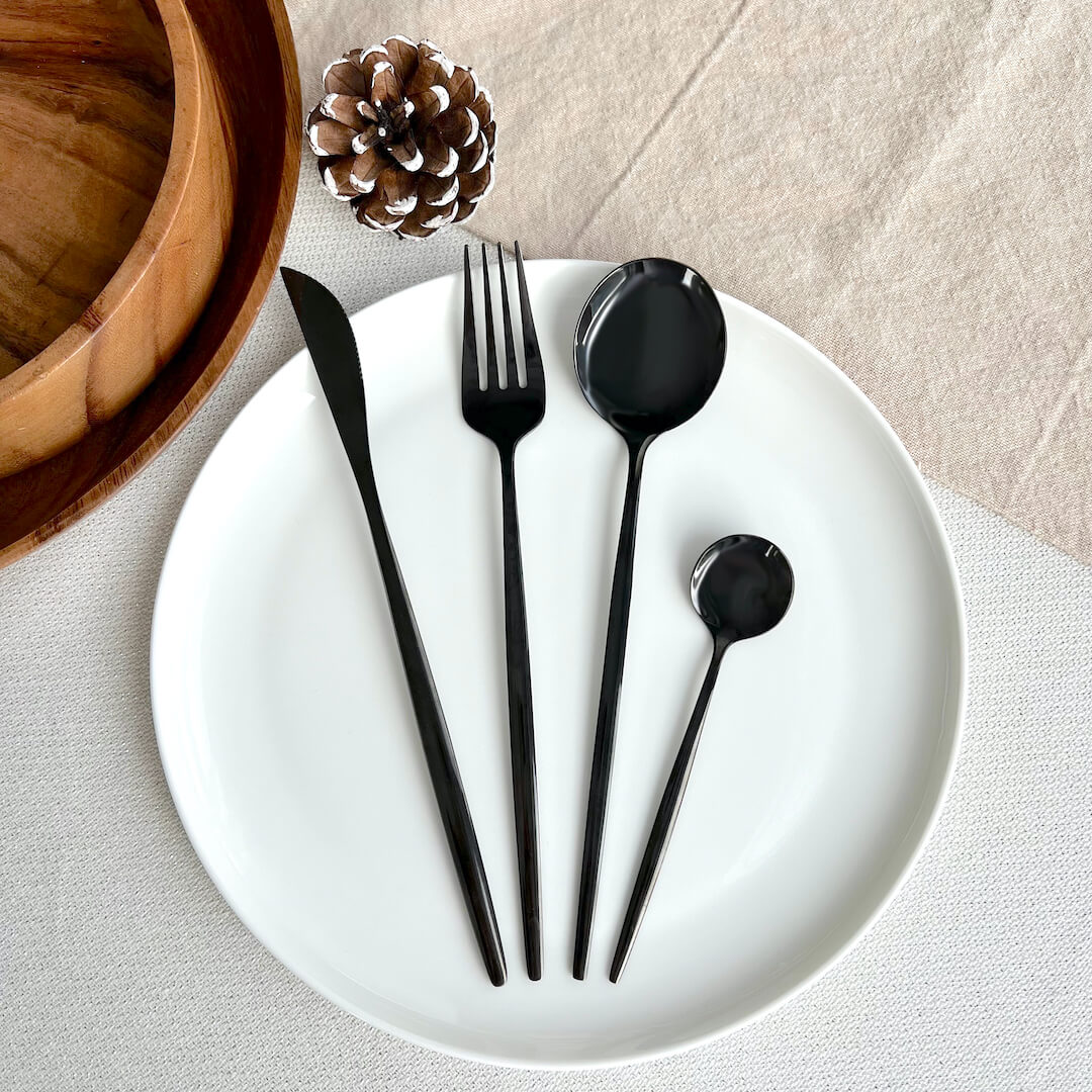 nordic_peace_minimalist_black_flatware_set