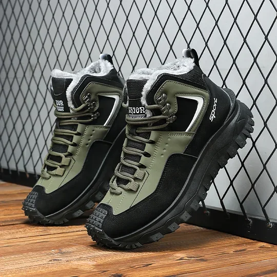 Wasserdicht, rutschfest, durchstichfest und sto&szlig;fest, geeignet f&uuml;r den Alltag und Outdoor-Abenteuer.