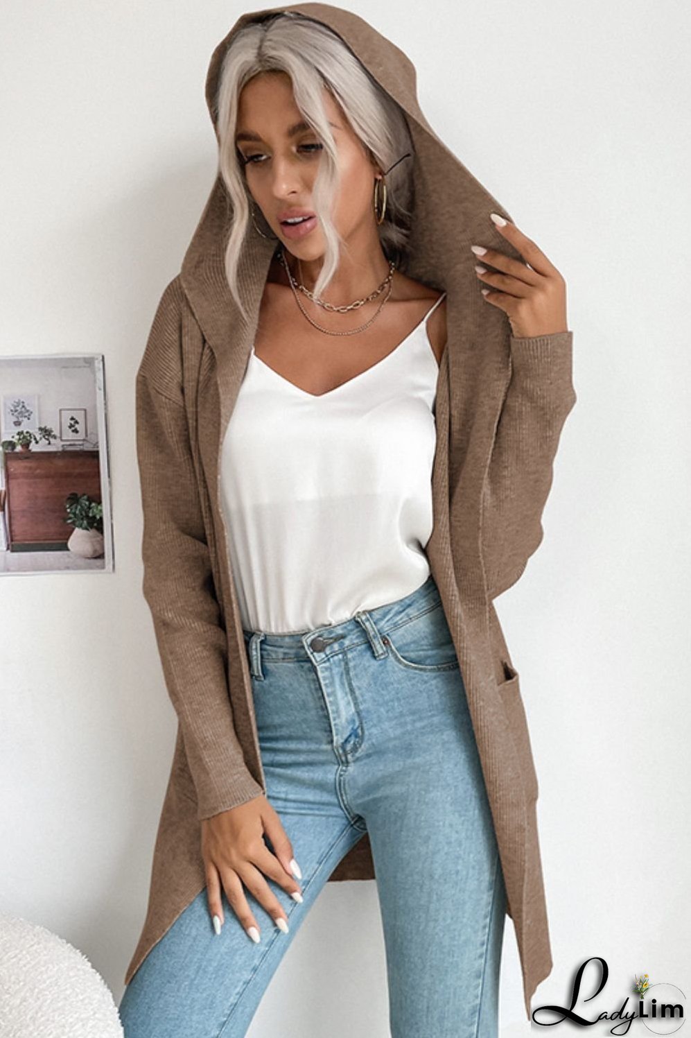 Effortless and Trendy Cardigan