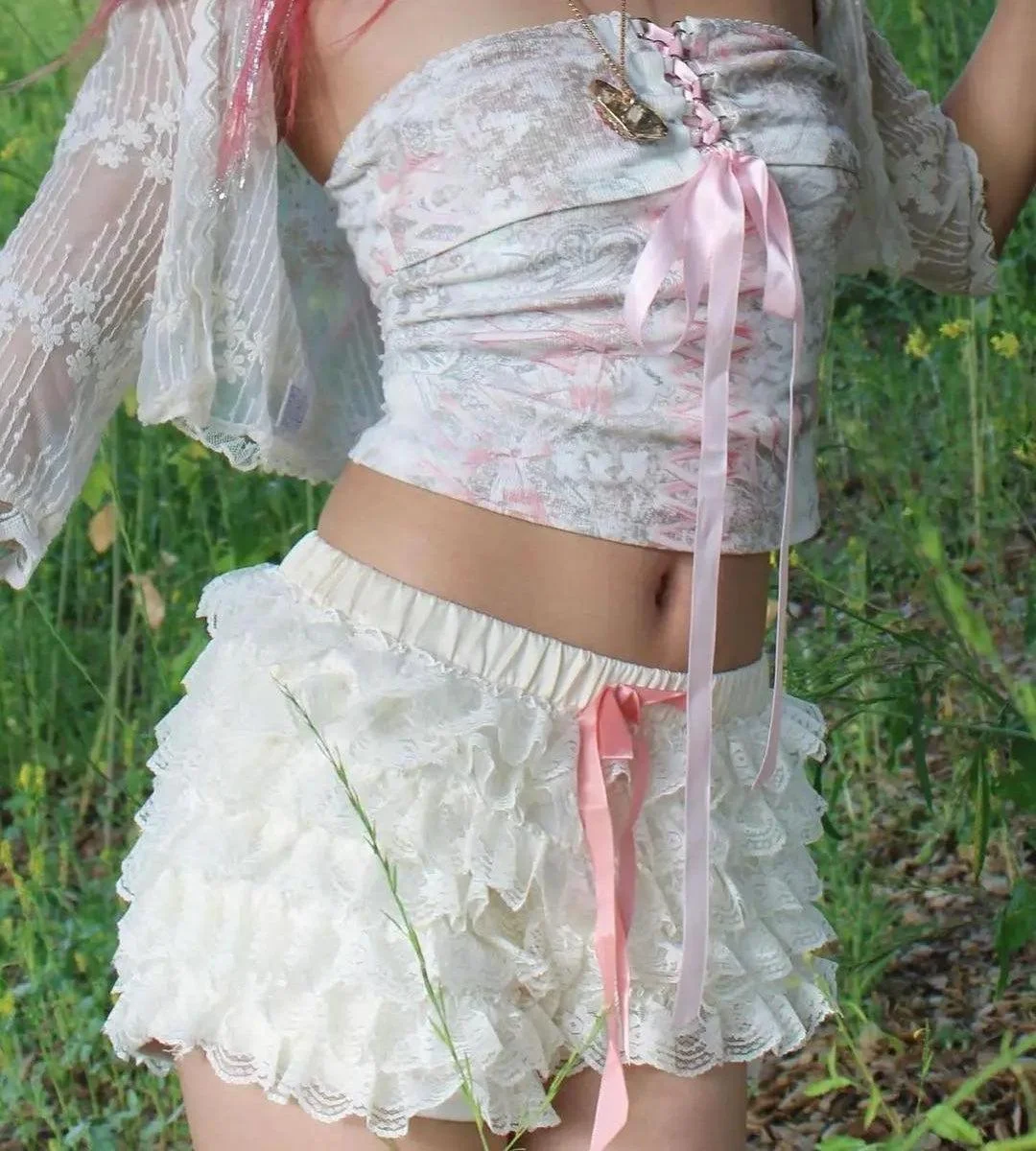 Brownm Lace Ruffled Shorts