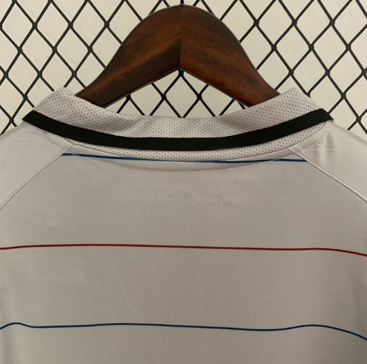 Retro Barcelona 03/04 Away Football Shirt Thai Quality