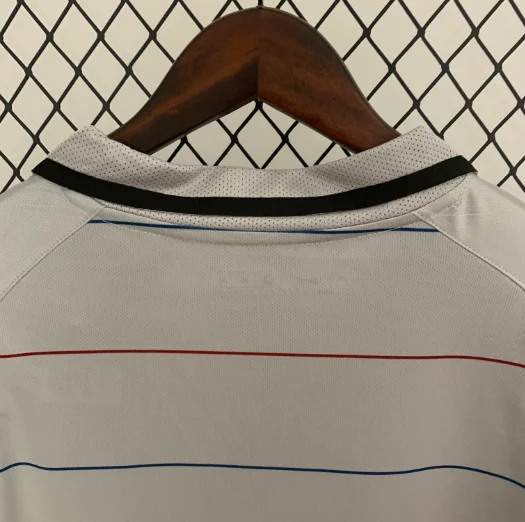 Retro Barcelona 03/04 Away Football Shirt Thai Quality