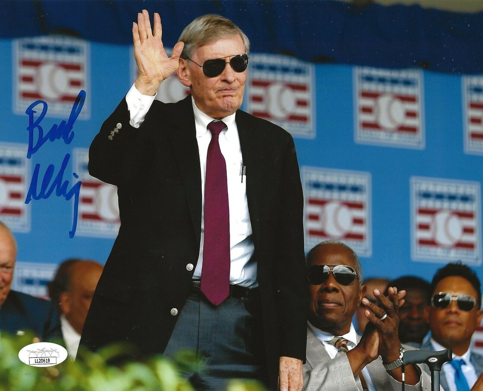 Bud Selig signed MLB Commissioner 8x10 Photo Poster painting autographed HOF 3 JSA