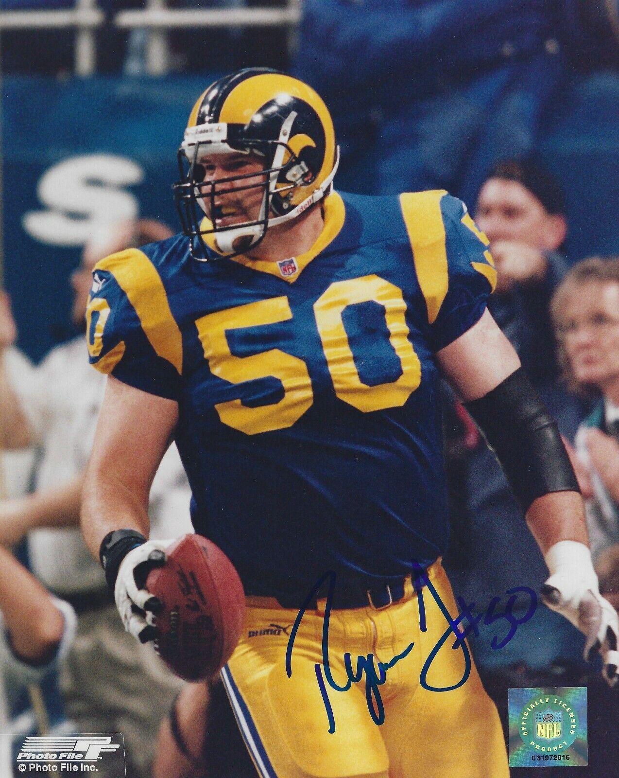 Signed 8x10 RYAN TUCKER St Louis Rams Autographed Photo Poster painting - w/COA