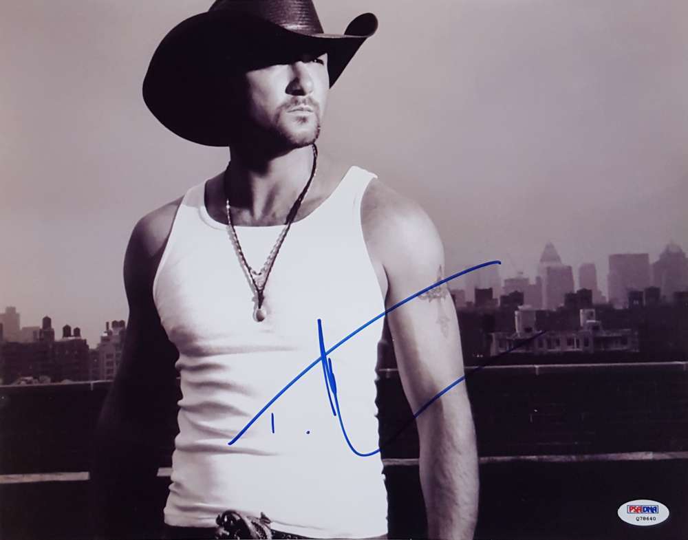 Tim McGraw Signed 11x14 Photo Poster painting PSA/DNA Q78640 Country Singer Auto Autograph