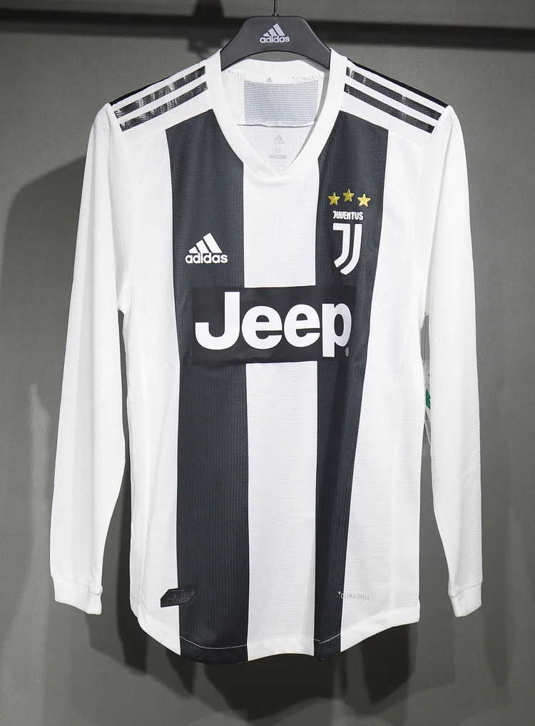 2018/19 Juventus Home Long Sleeve - Player Edition
