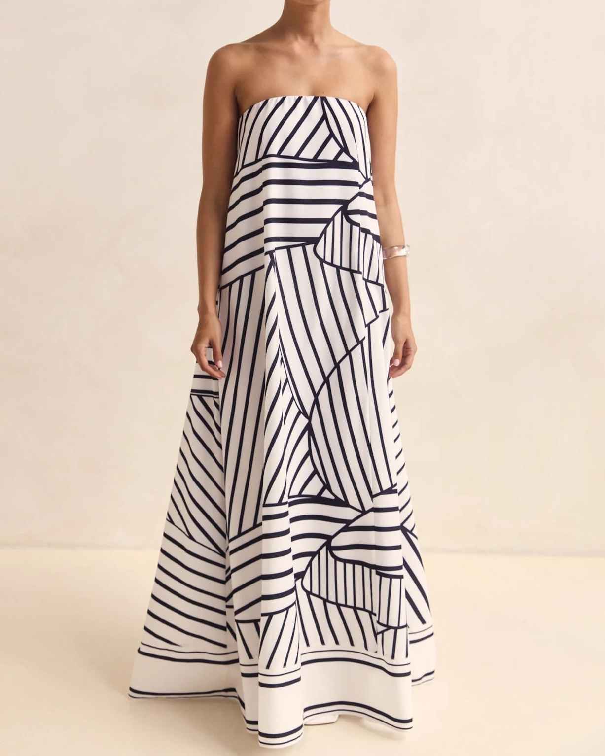 Geometric Stripe Pattern Strapless Maxi Dress