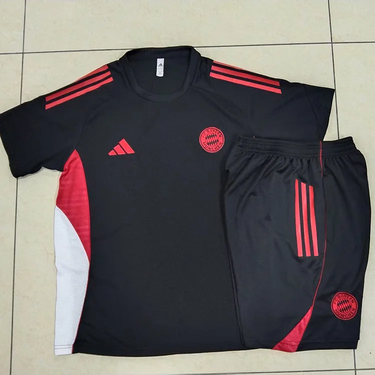 25/26 Bayern Munich Black Short Sleeve Training Suit