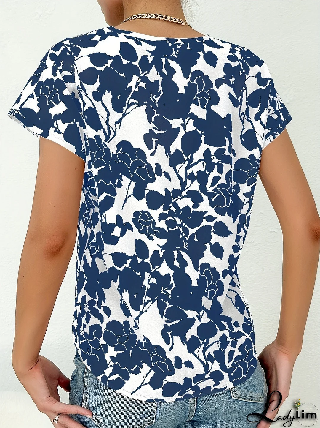 Elegant and Versatile winter T-shirt