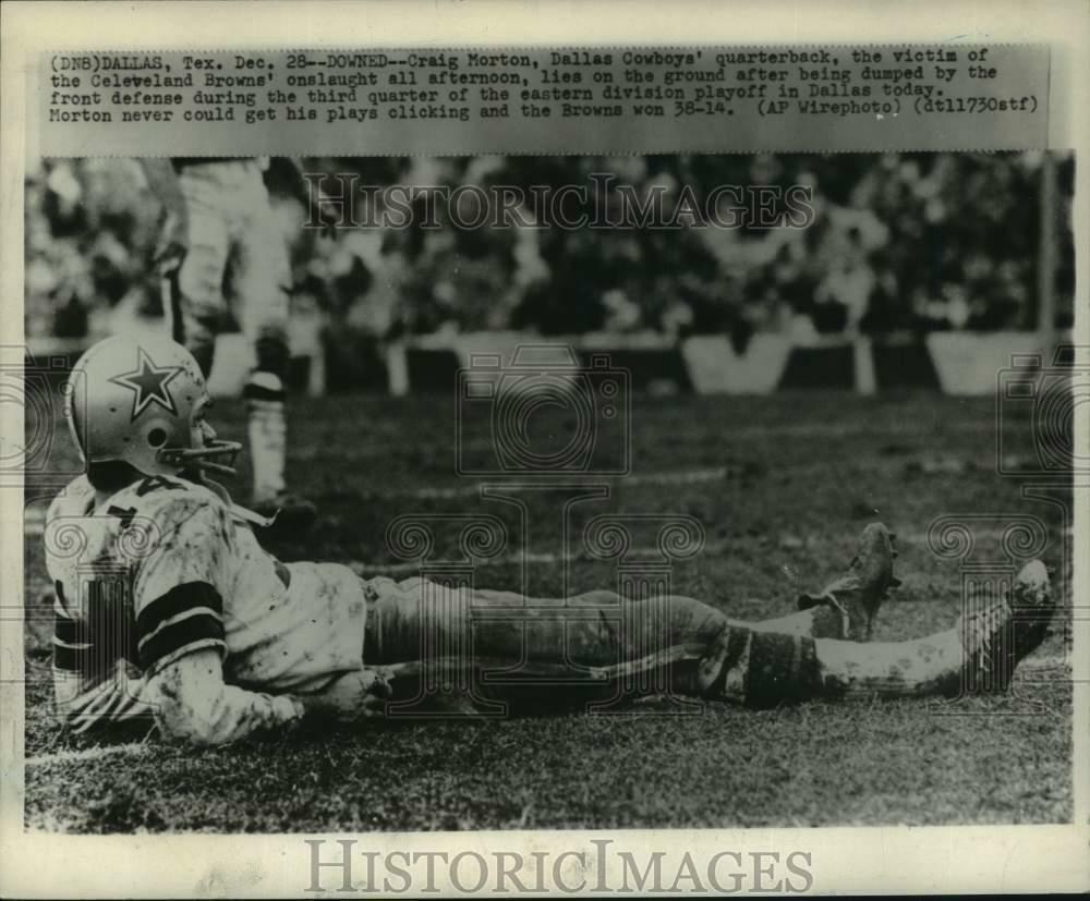 Press Photo Poster painting Craig Morton, Football's Dallas Cowboy, Lies on Field After Downed