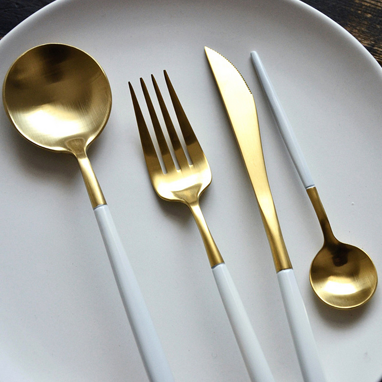 White And Gold 4-piece Dinnerware Cutlery Set | AvasHome
